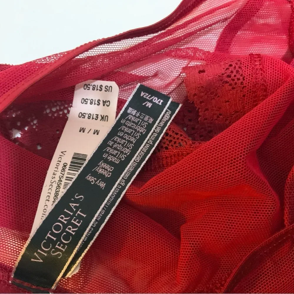 NWT Medium Victoria's Secret Cheeky Panty.